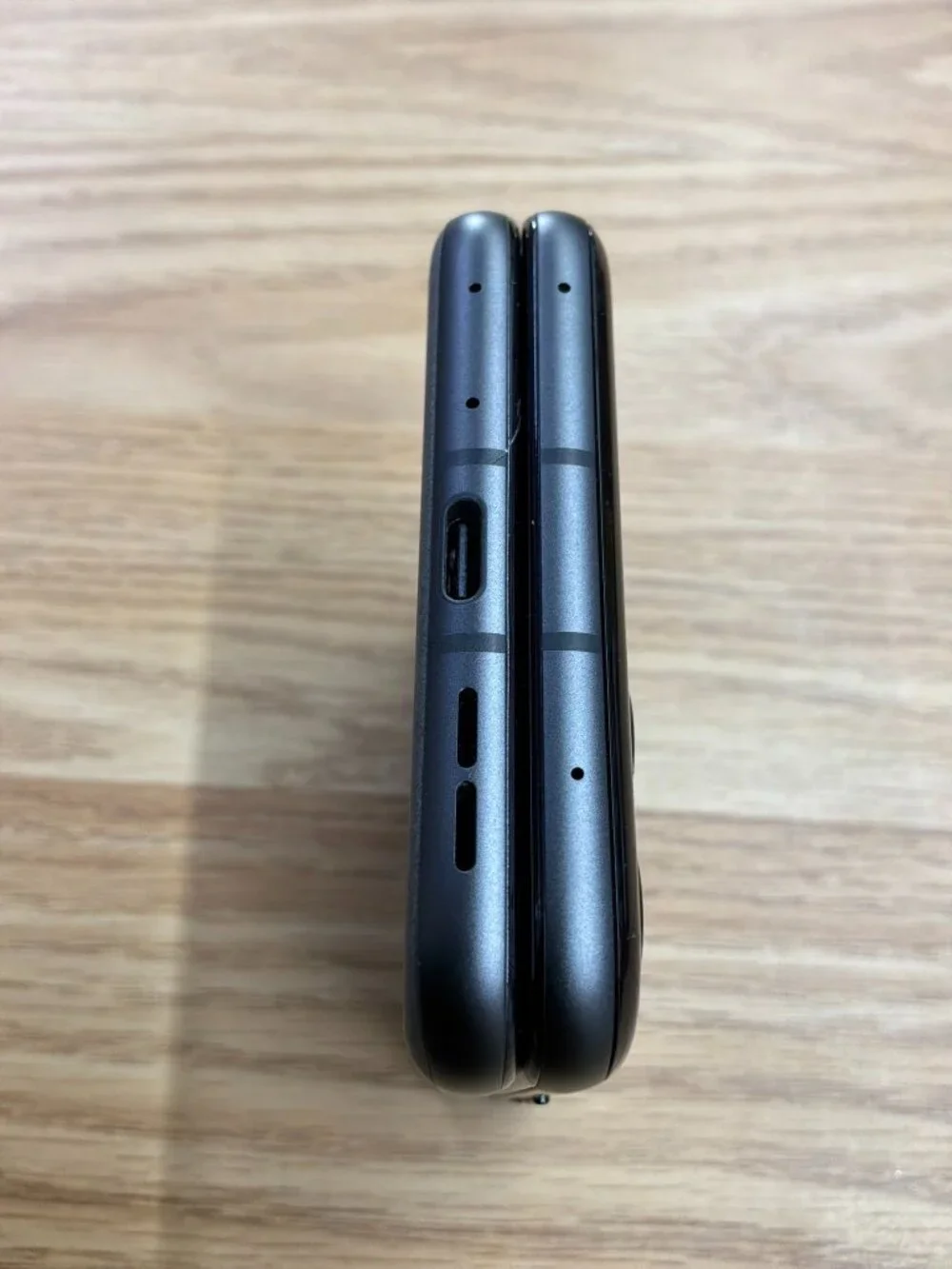 Motorola Razr 2024 XT2453-3 Foldable Smartphone Unlocked Like New